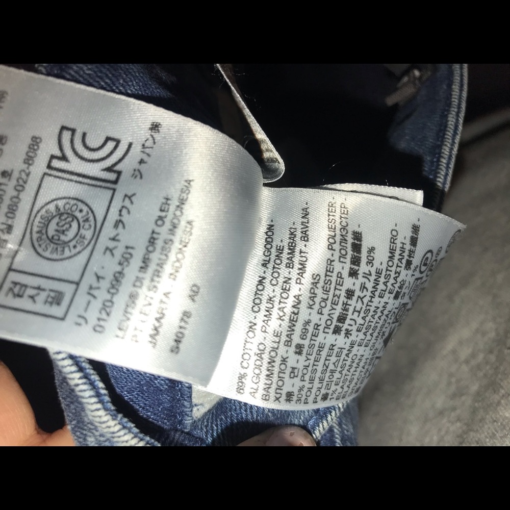 Levi’s - Picture 5 of 5